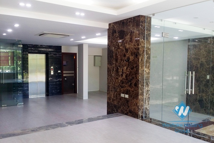 Nice, lakefront office for rent in Tay Ho